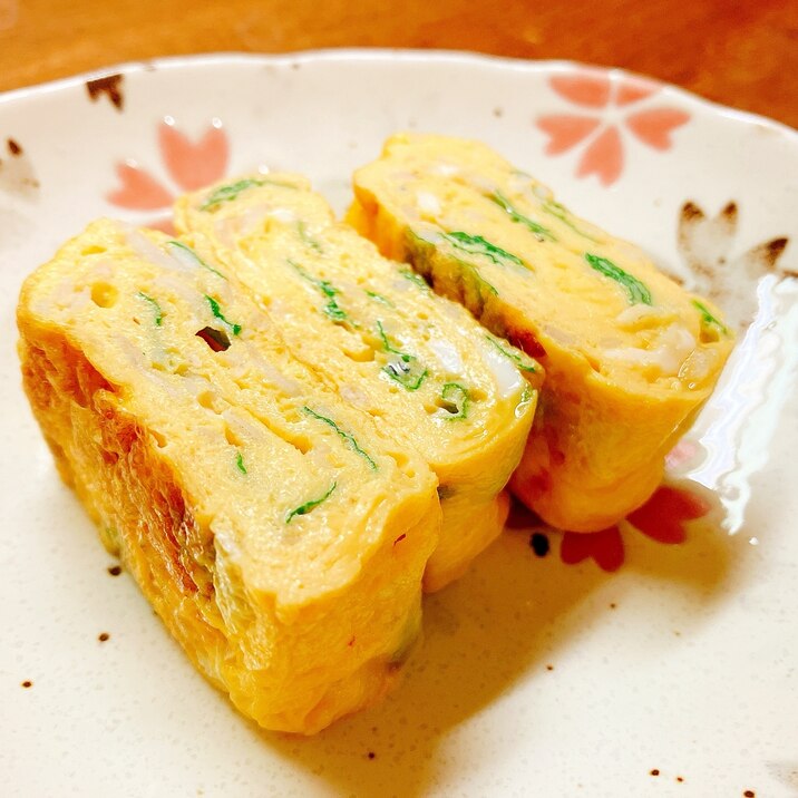 卵1個☆シソとしらすの卵焼き